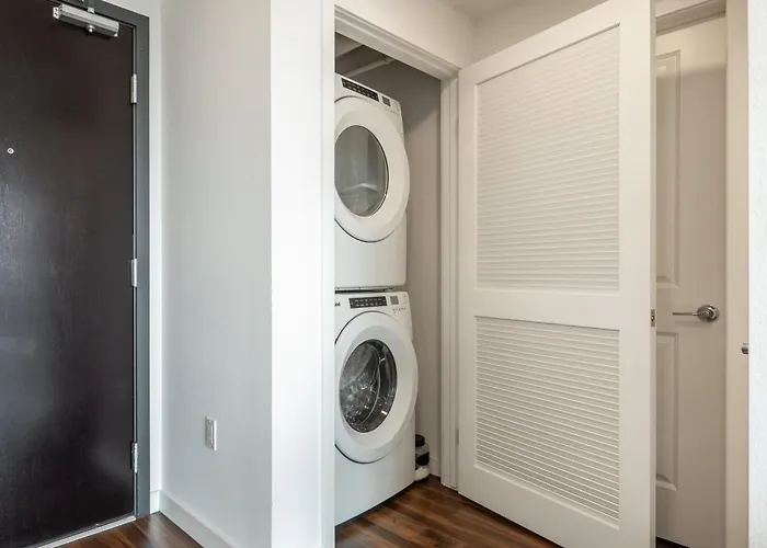 Beautiful 1Br Apt In Hollywood W Pool And Parking